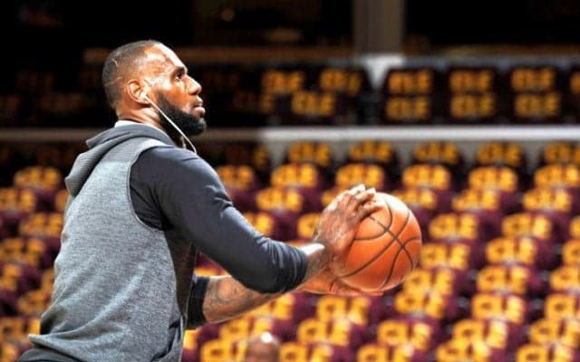 キャバリアーズ、連覇達成に向け昨年に続き『ラリー・オブライエン・トロフィー』のレプリカパズルを作成