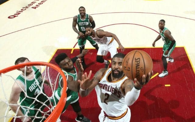 ファウルトラブルに陥ったレブロンに代わりアービングが42得点で牽引、キャバリアーズが3勝1敗でファイナル進出に王手