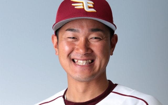 楽天森、3年ぶり白星消える　小フライのスクイズを森原と銀次が捕球できず…