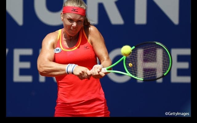 予選勝ち上がりのクレチコバと前年の優勝者バーテンズが決勝で対戦 [ニュルンベルガー保険カップ]