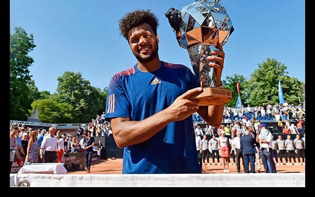 ツォンガがベルディヒを下してクレーコート初タイトルを獲得 [リヨン・オープン]