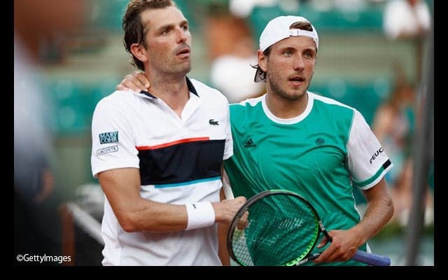 プイユがベネトーとのフランス対決をフルセットで制して2回戦へ [全仏オープン]