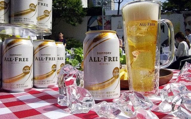 この夏、運動場でも広まる気配…“氷でキンキン”オールフリー体験会