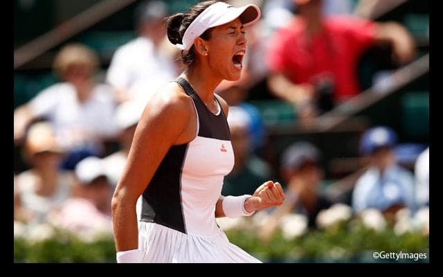 前年優勝のムグルッサがコンタベイトをフルセットで振りきり2回戦突破 [全仏オープン]