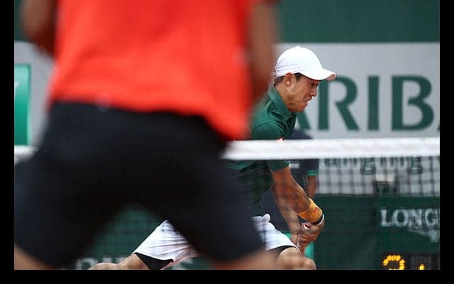 錦織とチョン・ヒョンの3回戦は第4セット途中で雨天順延に [全仏オープン]