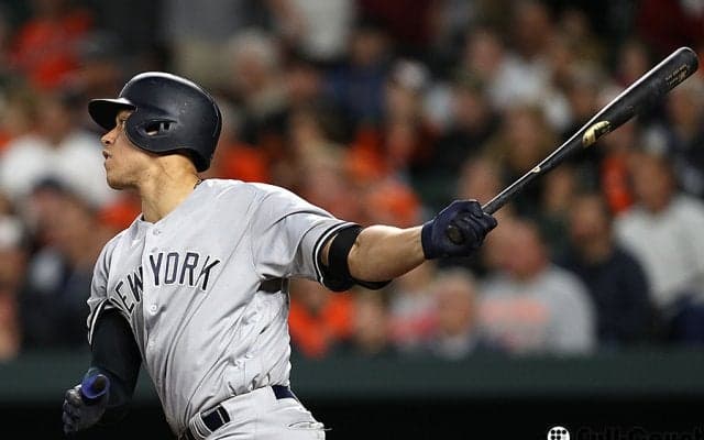 ヤンキース“超新星”、打撃練習で155M超の特大弾!?　「伝説は更に大きく」