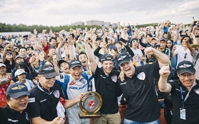 室屋義秀、レッドブル・エアレース千葉大会で2連覇達成「勝利は自分の力だけではない」