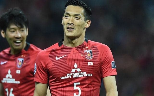 浦和レッズ・槙野智章の「愉快な仲間たち」…井岡一翔＆ワッキーと3ショット