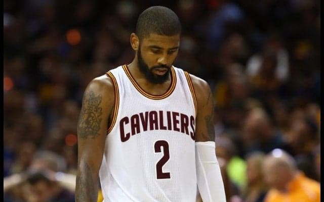 本拠地で王手をかけられたキャバリアーズ、逆転負けにアービングもショックを隠せず