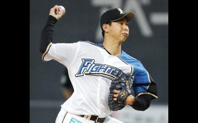 プロ入り10年目の初勝利「応援してくれた両親、仲間に本当に感謝」　村田透（北海道日本ハムファイターズ）