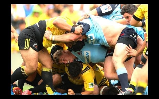  聖地でサンゴリアス×ワラターズ。スタジアム通りは一日中ワンダーランド。 