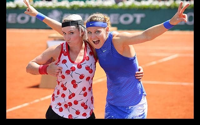 マテック サンズとサファロバが女子ダブルス3大会連続グランドスラム優勝 [全仏オープン]