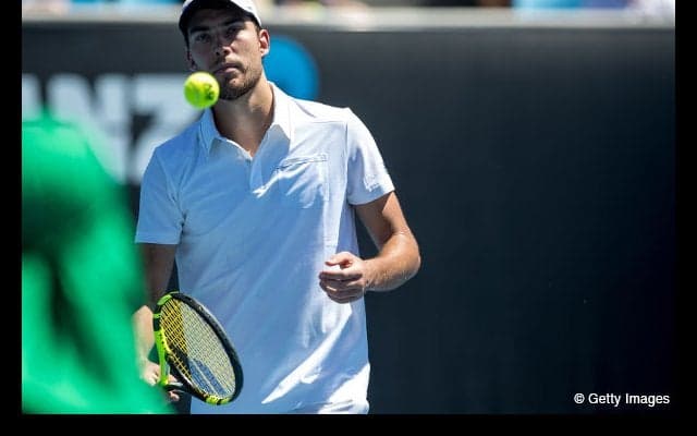 ヤノビッチがディミトロフを倒し、ベルディヒは勝ち上がり [メルセデス・カップ]