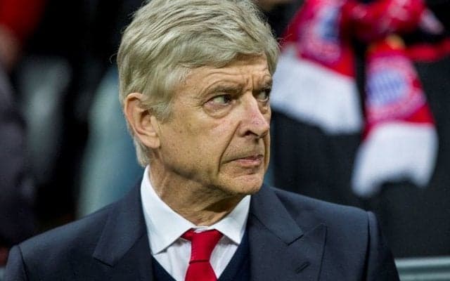 来季もアーセナルを率いるベンゲル監督、元教え子プティは強い信頼を示す