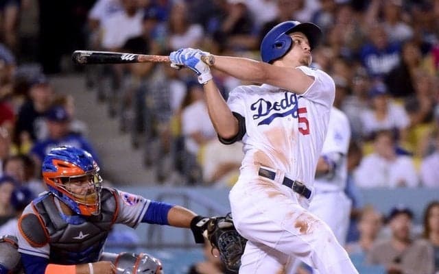 シーガーが1試合3ホーマー6打点、ドジャースがメッツに大勝