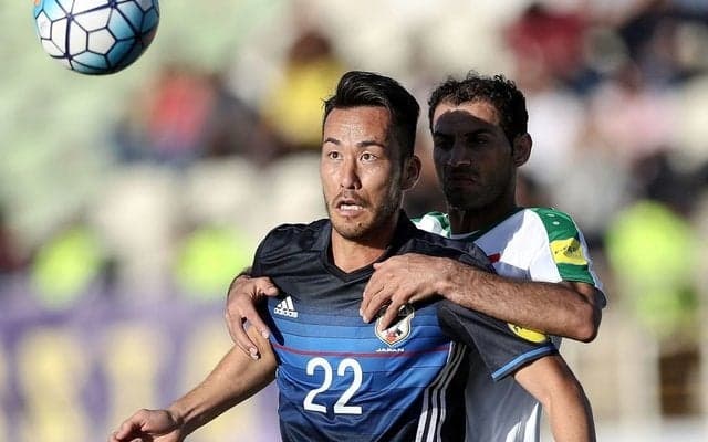 吉田麻也、楢崎正剛ら名古屋グランパス時代の先輩に再会…小塚崇彦との2ショットも「久しぶり！」