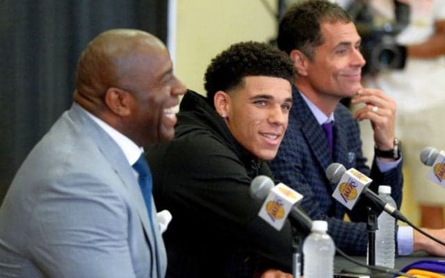 ロンゾ・ボール入団会見でマジック・ジョンソンが明言「リーダーが必要だった」