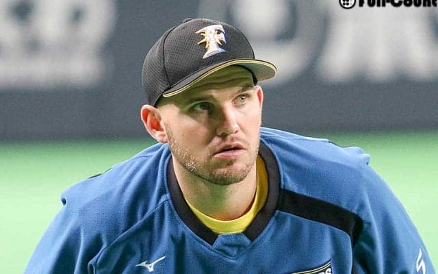 日ハムにまた負傷者!?　レアードが左膝痛でDH出場、試合前に異常訴える