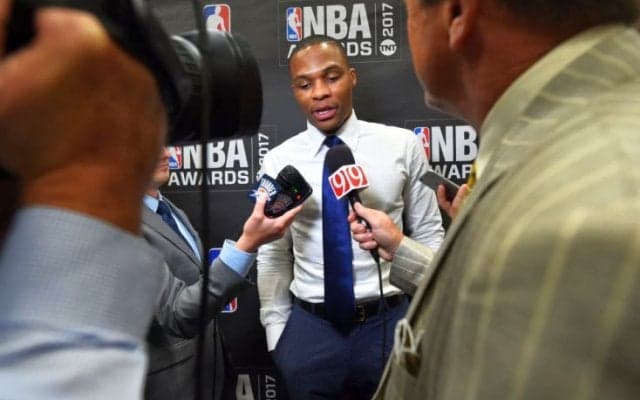 シーズンMVPを受賞したラッセル・ウェストブルック、サンダーとの契約延長については明言を避けるも『決断の日』は近い