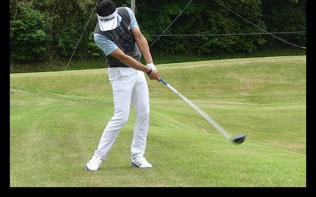 軟らかく握るとヘッドが走る！小林正則飛ばしの肝は「ゆるゆるグリップ」