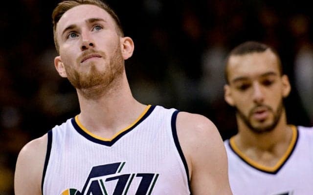 ジャズからフリーエージェントとなったヘイワードを狙う3人が絵文字バトルを展開