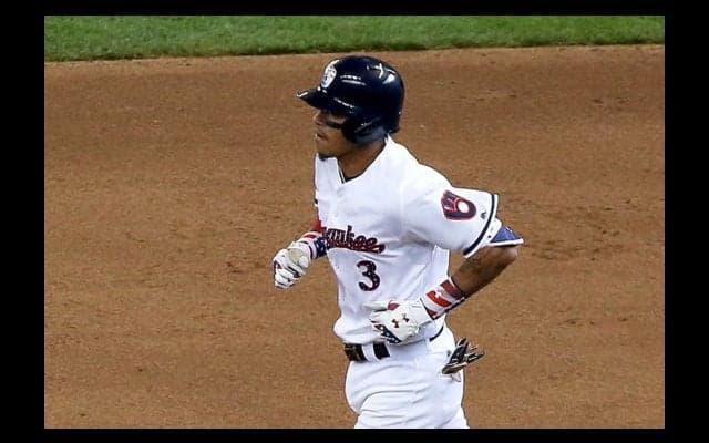 【MLB】アイス“盗み食い”男、今度は“激走”でファン魅了　内野安打で一塁から一気に生還