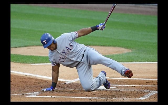 米3000安打間近の名打者、時速100キロの超遅球を捉えるかと思いきや…