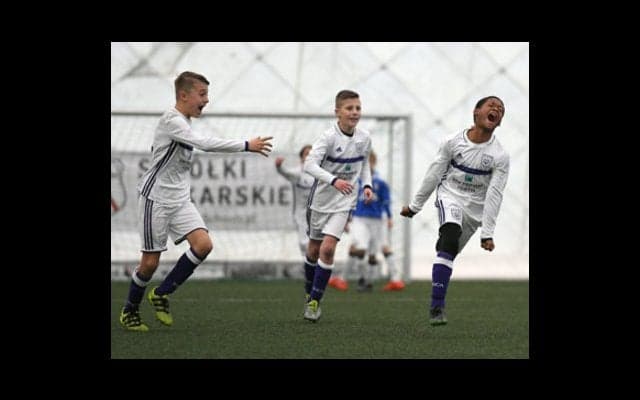 欧州派遣Ｊコーチに聞く「日本人選手が10代後半で伸びなくなる理由」