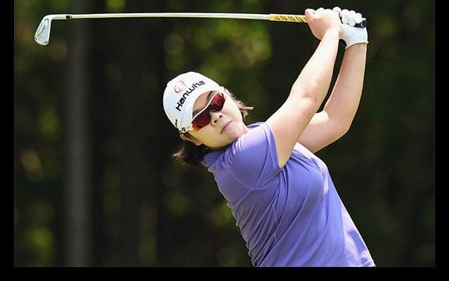 イ・ミニョン、新記録「64」で単独首位に浮上　大山は2位