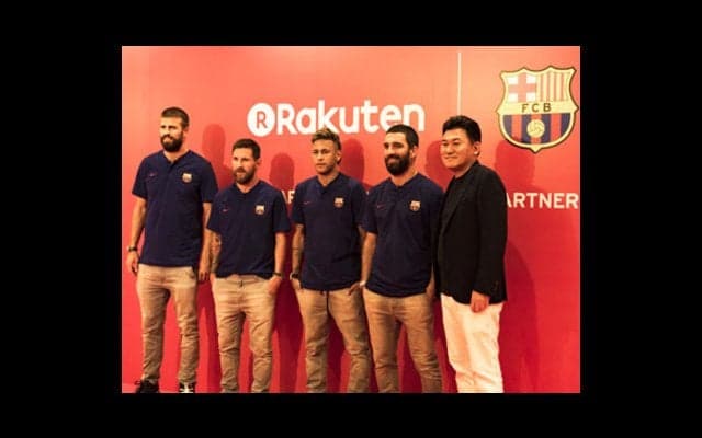 バルセロナの胸が楽天ロゴに。三木谷会長の親友ピケが決意を語る