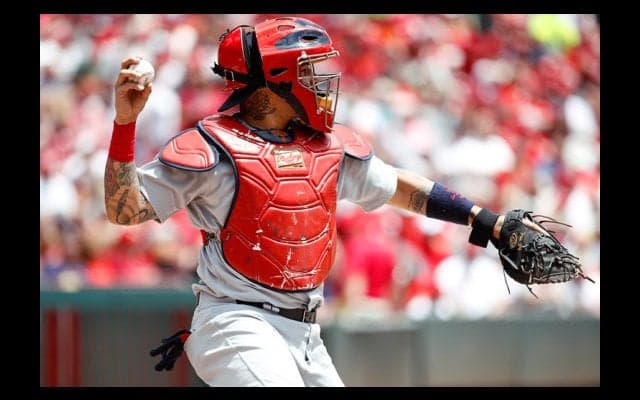 名捕手モリーナまた“驚愕”プレー　四球→突然「ミサイル」送球→走者アウト