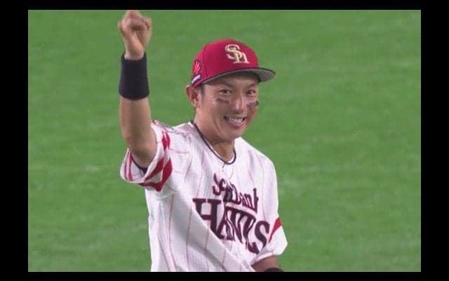 ホークス川崎がメジャー仕込みの美技！　逆シングル好捕→華麗トスで併殺完成