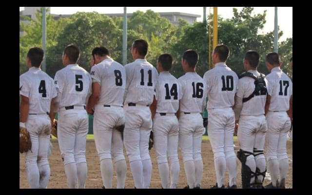 鋭いスイングの秘密は10種のバット…大阪“公立の雄”大冠が東海大仰星破る