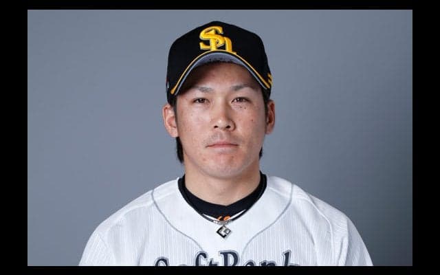 今も脳裏に焼きつく亡き先輩の思い　ソフトB甲斐が「心」を地面に記す理由