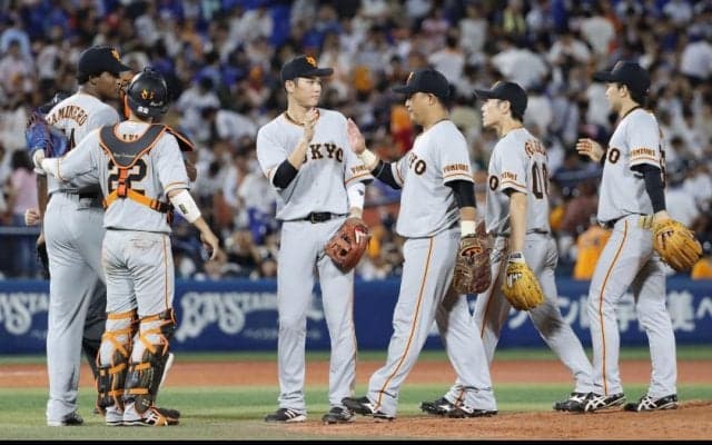 横浜DeNA対読売巨人、両軍投手陣が譲らずに延長12回引き分け…