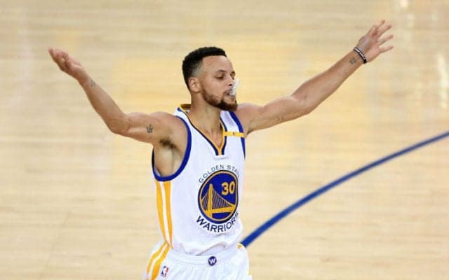 ステフィン・カリー、日産自動車のCM撮影で世界最高シューターのスキルを披露