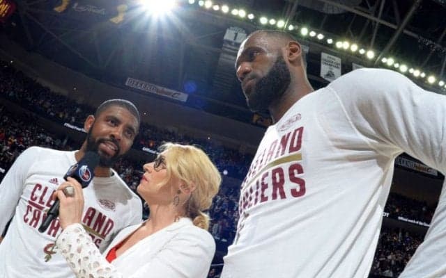 キャブズ退団要望のカイリー・アービング、その胸中は「レブロンが演じるバットマンの脇でロビンでいることに疲れた」？