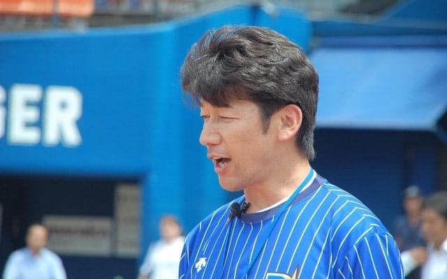 ハマの番長・三浦大輔、無邪気な児童たちを前にタジタジ…！？