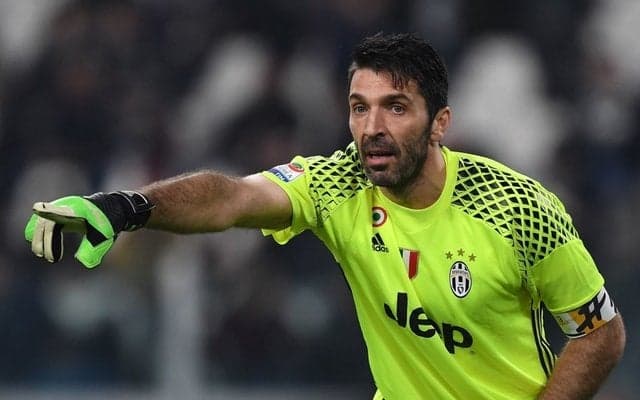 成功の秘訣を聞かれ、両親に感謝するブッフォン