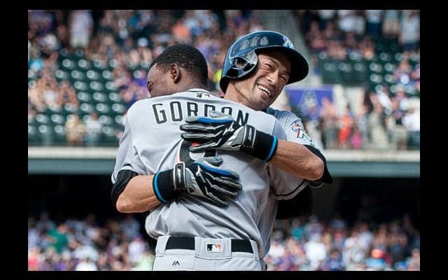 熱狂的ファンも「達成感」　イチローの3000本を見届けた男性の“旅”が話題に