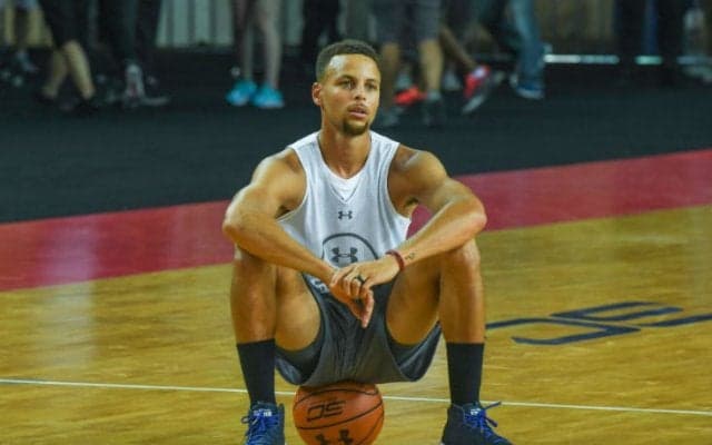 ステフ・カリーを支える『内助の功』にドウェイン・ウェイドもお手上げ