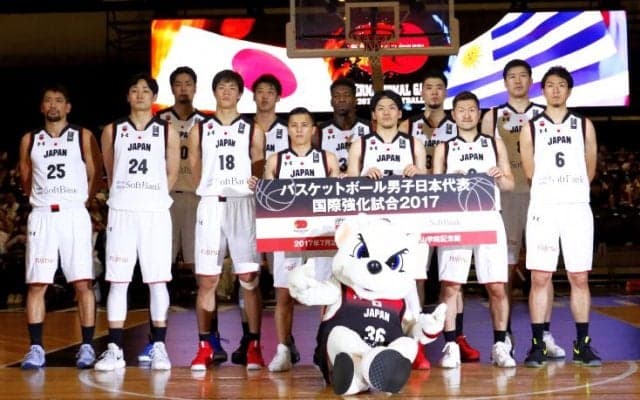 にわかファン時評「彼方からのエアボール」第13回：フリースローが「罰ゲーム」みたいに見えた日本vsウルグアイ戦