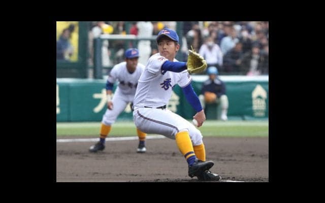 「背番号１」を競って進化するＷ左腕。秀岳館は「４強」の壁を破れるか