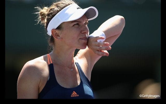 トップシードのハレプが暑さによる疲労で準々決勝を途中棄権 [シティ・オープン]