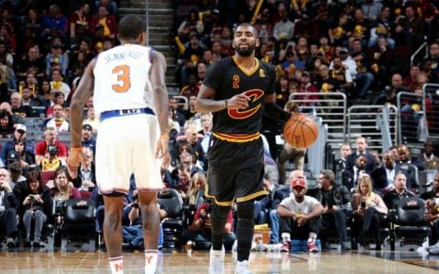 カイリー・アービングを含むトレードに進展なし、12月まで成立しない可能性も