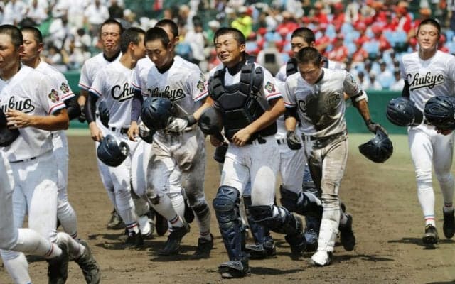 広陵が長打攻勢で中京大中京との打撃戦を制する【第99回全国高校野球選手権大会第4日】