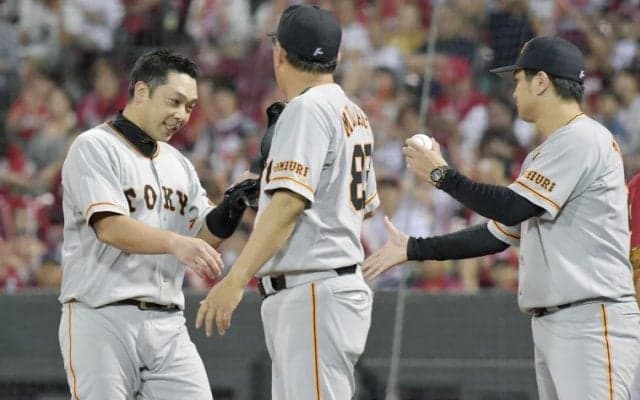 読売巨人・阿部が史上49人目の通算2000安打！由伸監督「目の前で見られて光栄」