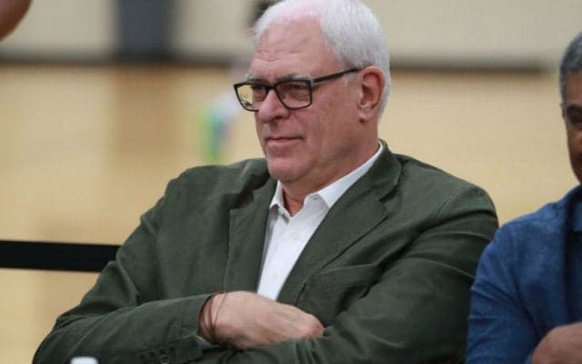 『禅マスター』ことフィル・ジャクソンの奇行が明らかに、ドラフト指名候補にタコの足を食べることを強要