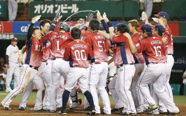 栗山が代打サヨナラ3ラン！3位・埼玉西武が2位・東北楽天に3タテ成功！