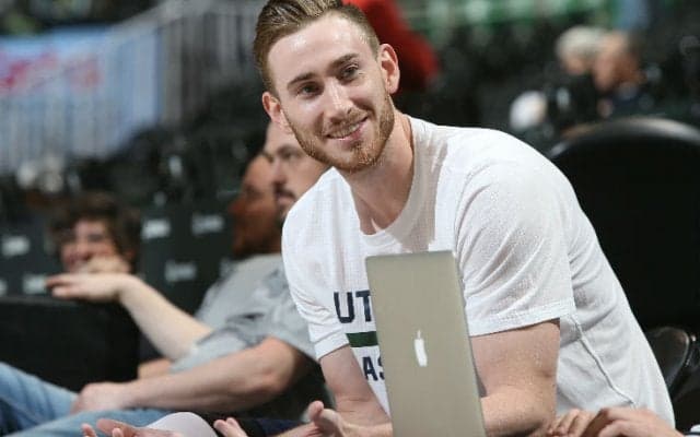 セルティックスへの移籍を決めたゴードン・ヘイワードがユニフォーム姿を初披露